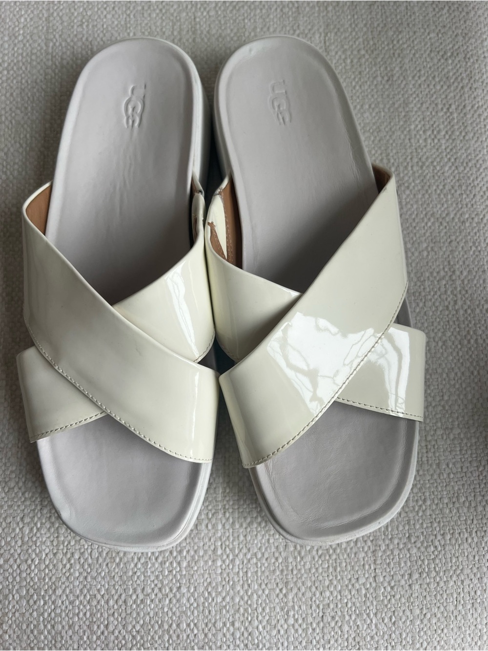 UGG White Patent Crisscross Slide Sandal US9 leather upper and lining